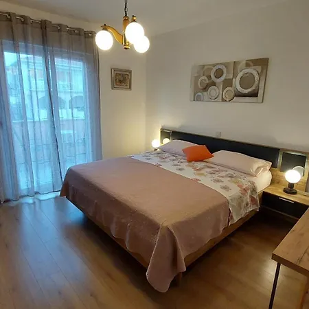 Close To Centre Daire Krk Town