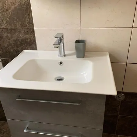 Close To Centre Apartament Veglia
